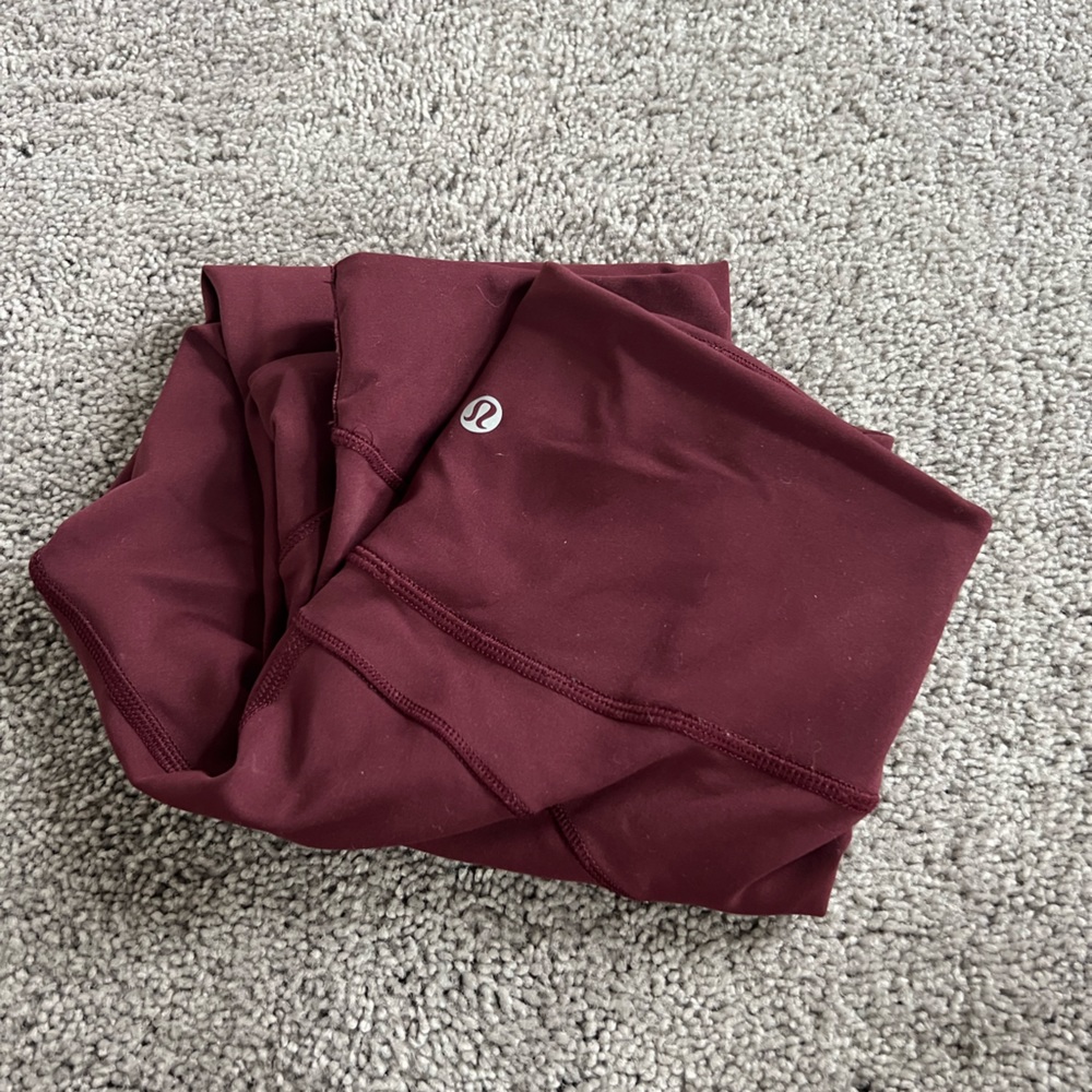 Lululemon size 4